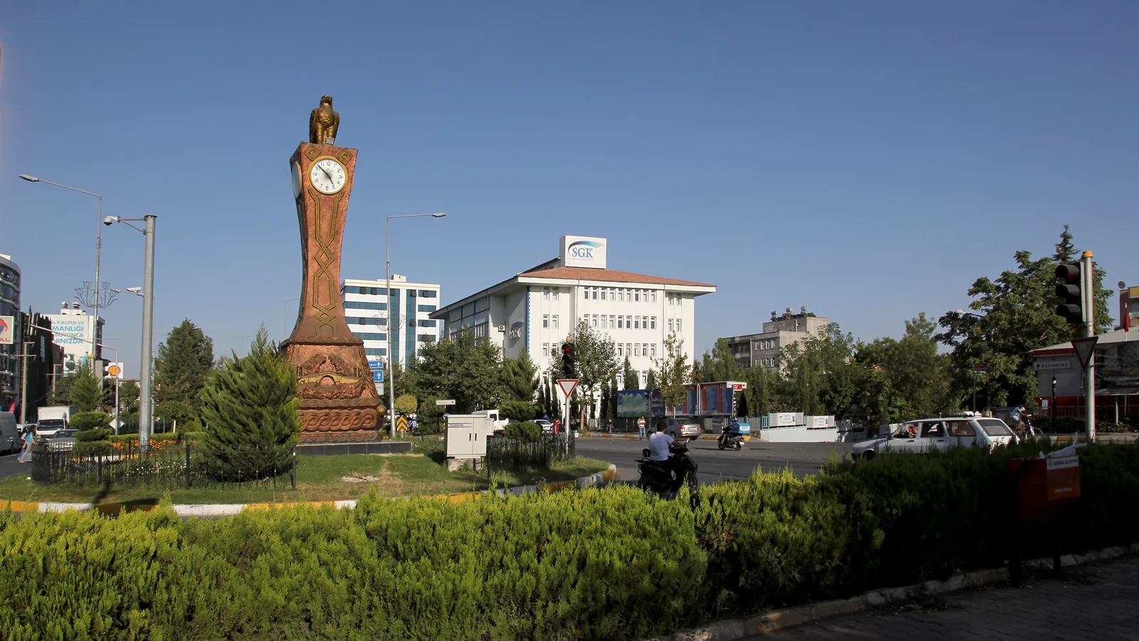 Adıyaman şehir görünümü ve simgesel kent alanı