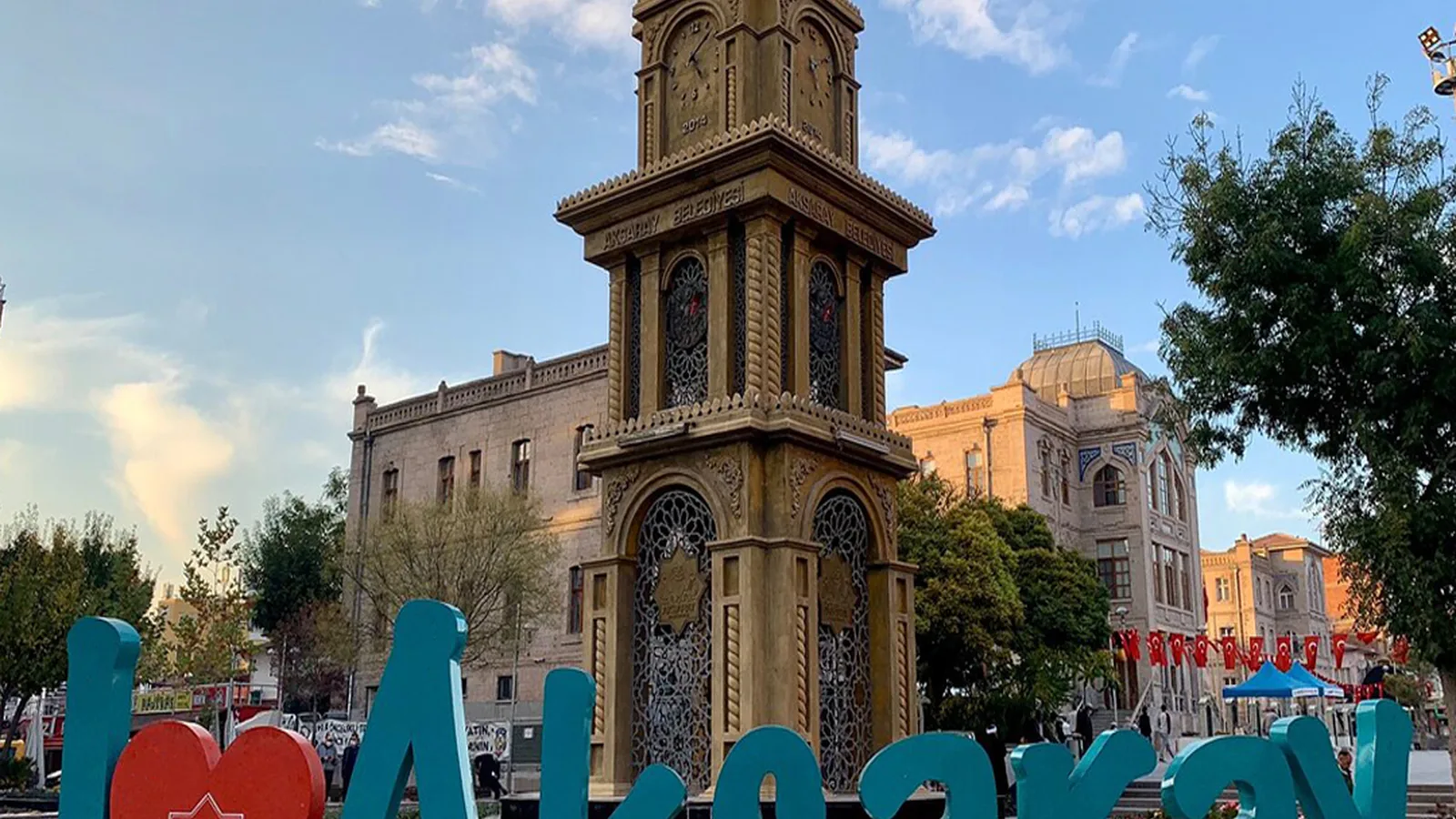 Aksaray şehir görünümü ve simgesel kent alanı