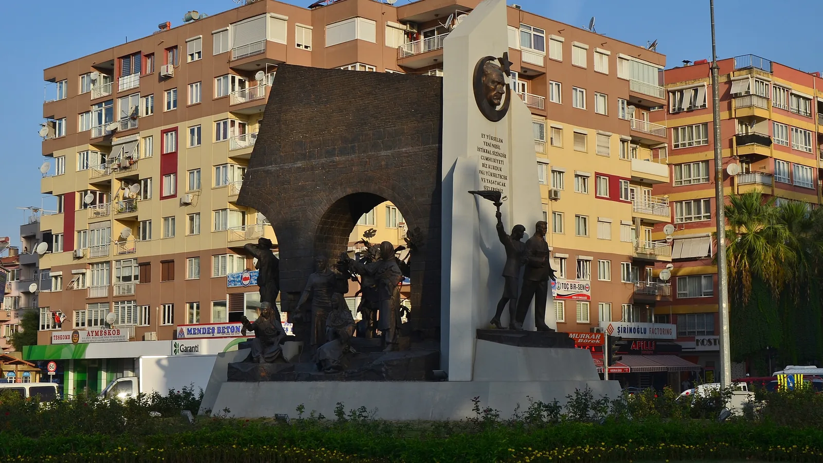 Aydın şehir görünümü ve simgesel kent alanı