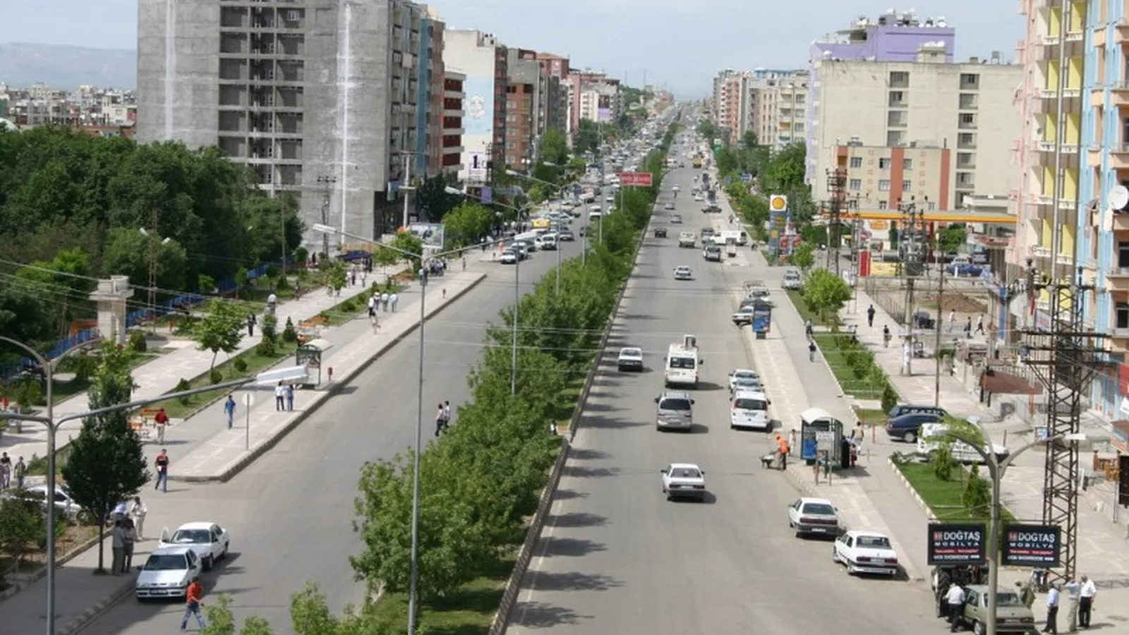 Batman şehir görünümü ve simgesel kent alanı