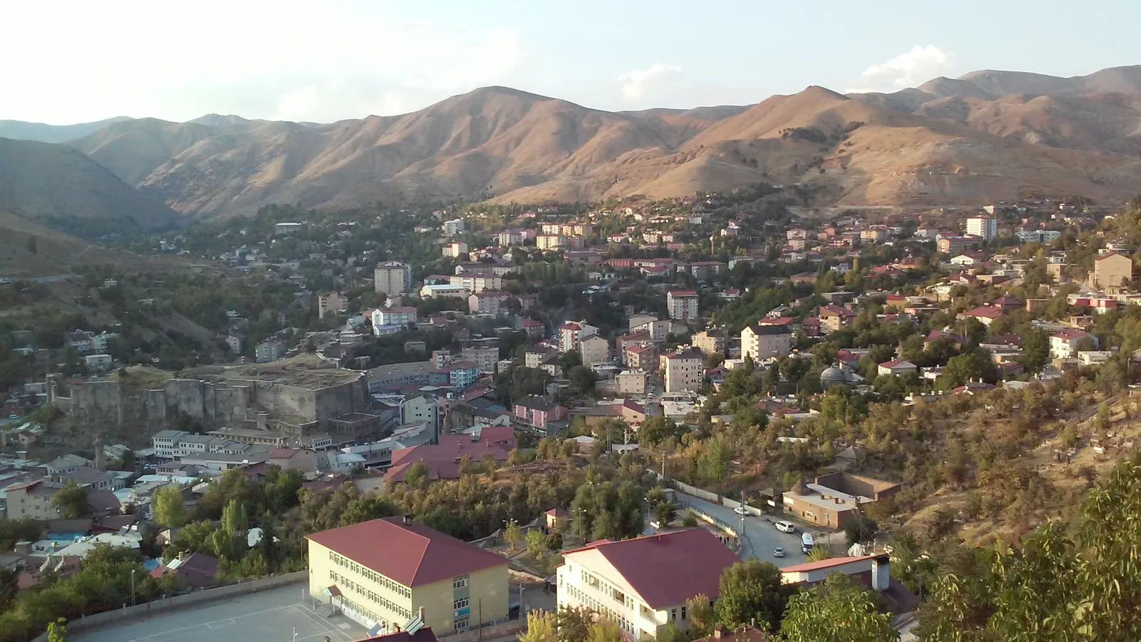 Bitlis şehir görünümü ve simgesel kent alanı