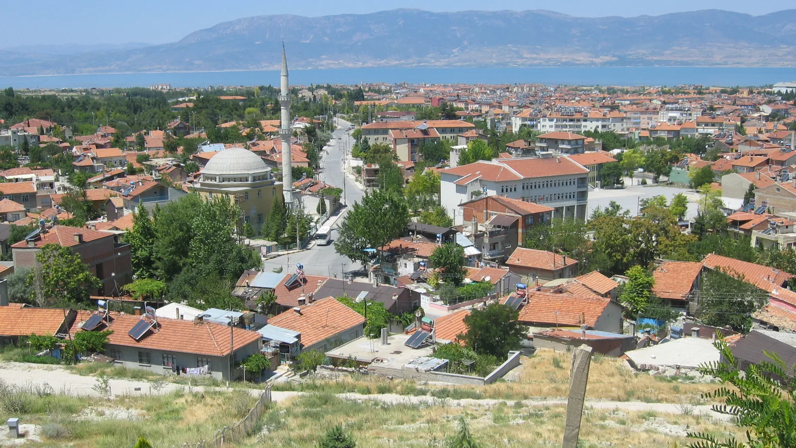 Burdur şehir görünümü ve simgesel kent alanı