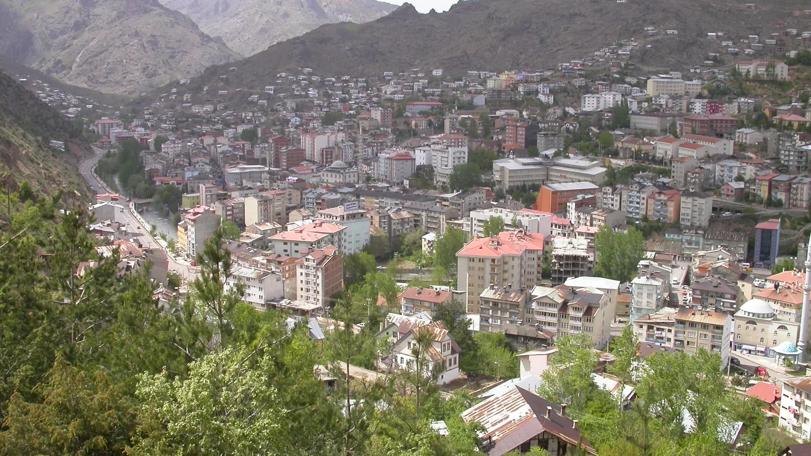 Gümüşhane şehir görünümü ve simgesel kent alanı