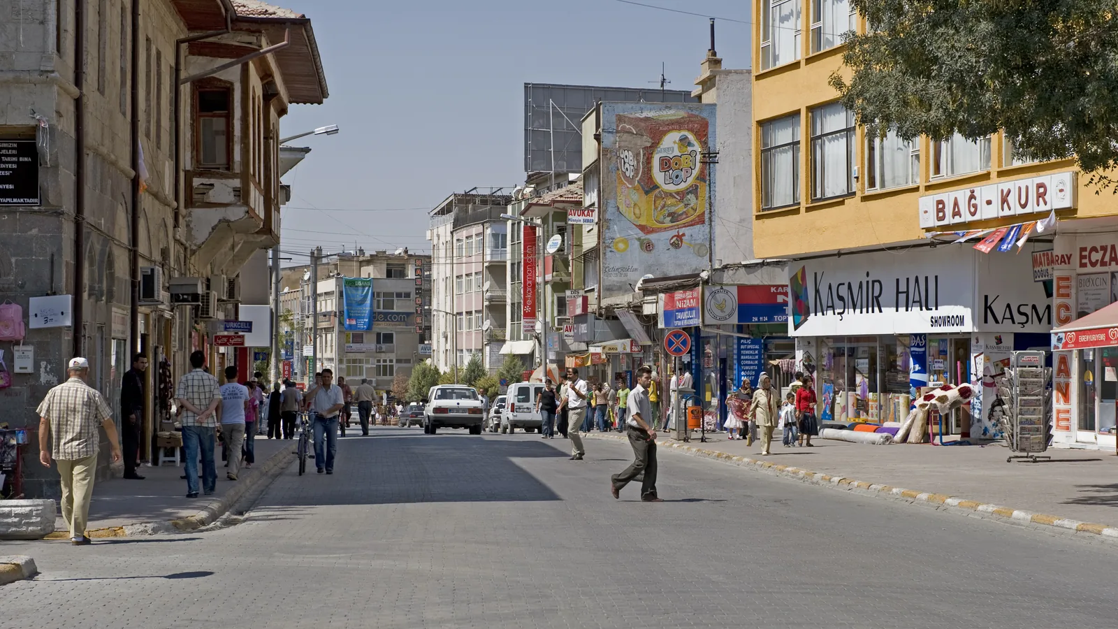 Karaman şehir görünümü ve simgesel kent alanı