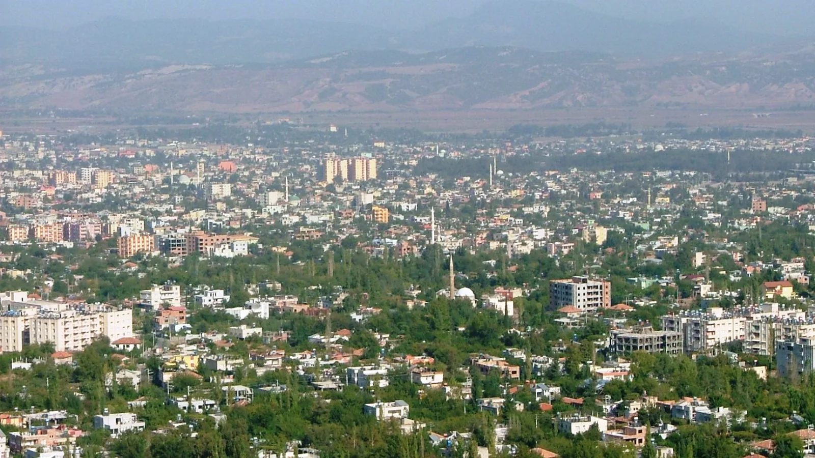Osmaniye şehir görünümü ve simgesel kent alanı