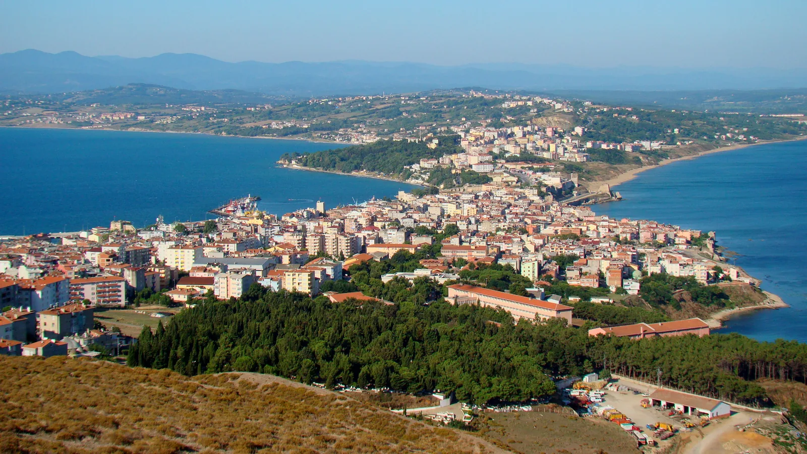 Sinop şehir görünümü ve simgesel kent alanı