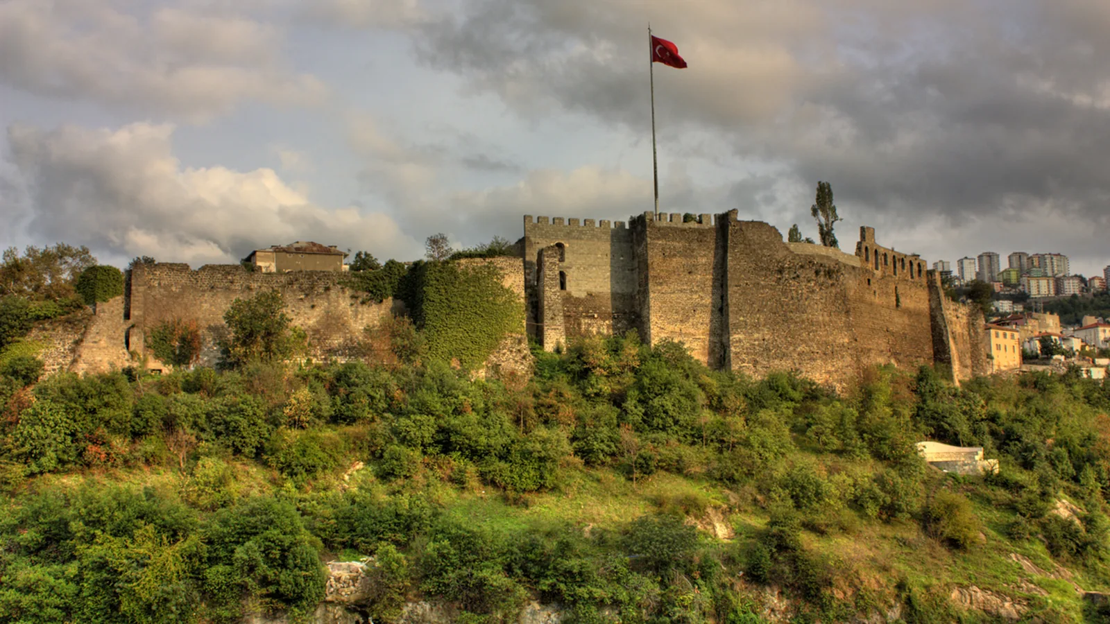 Trabzon şehir görünümü ve simgesel kent alanı
